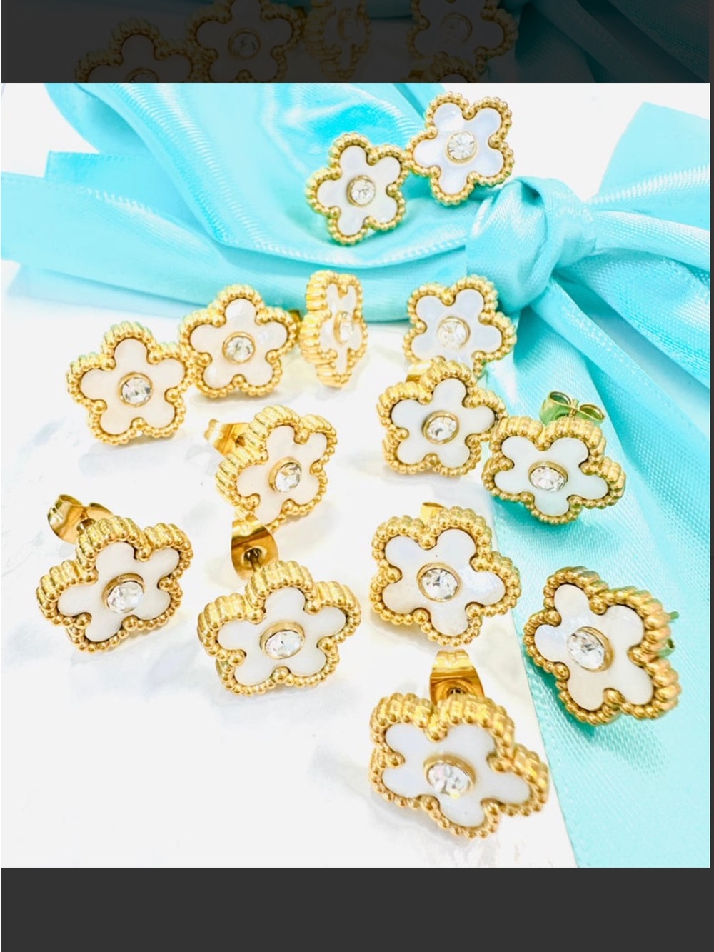 New gold floral studs